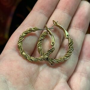 VTG 90’s Cottagecore Braided Hoop Gold Tone Metal Pierced Costume Earrings